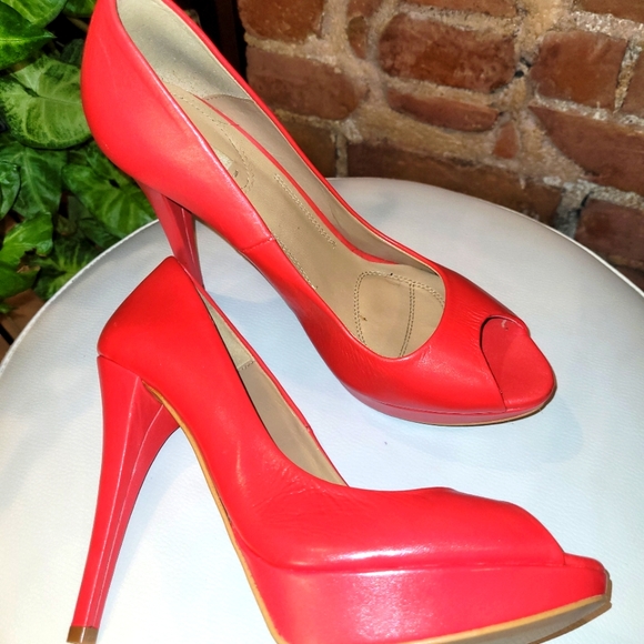 Zara, red leather peep toe platform 8.5 heal - Picture 5 of 10